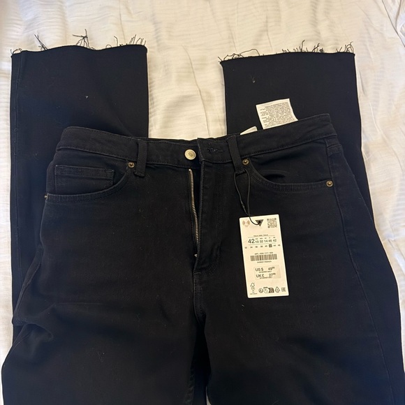Zara Cropped Flare High Waisted Jeans - Picture 9 of 13